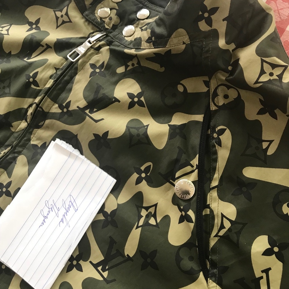 🔴SOLD🔴LOUIS VUITTON MURAKAMI REVERSIBLE JACKET - Picture 3 of 7